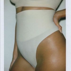 NEW SKIMS Sculpting Core Control Thong